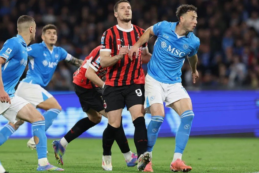 Наполи - Милан