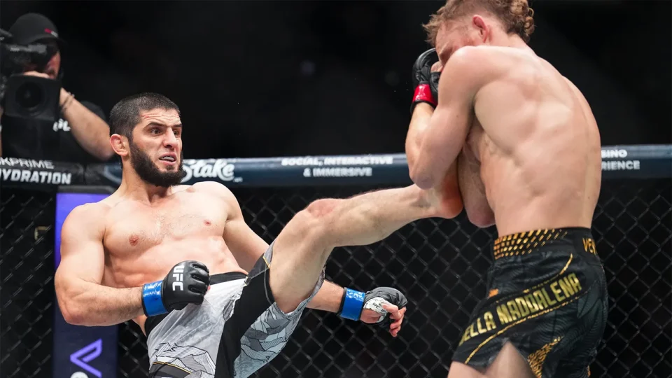 Ислам Махачев пен Джека Делла Маддалена